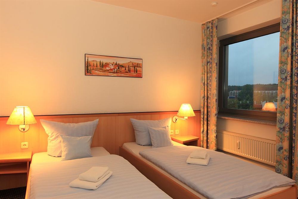 Hotel Near By Laatzen Rum bild